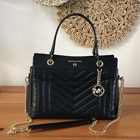 Michael Kors Susan Black Leather Quilted Medium Bag - Picture 11 of 15